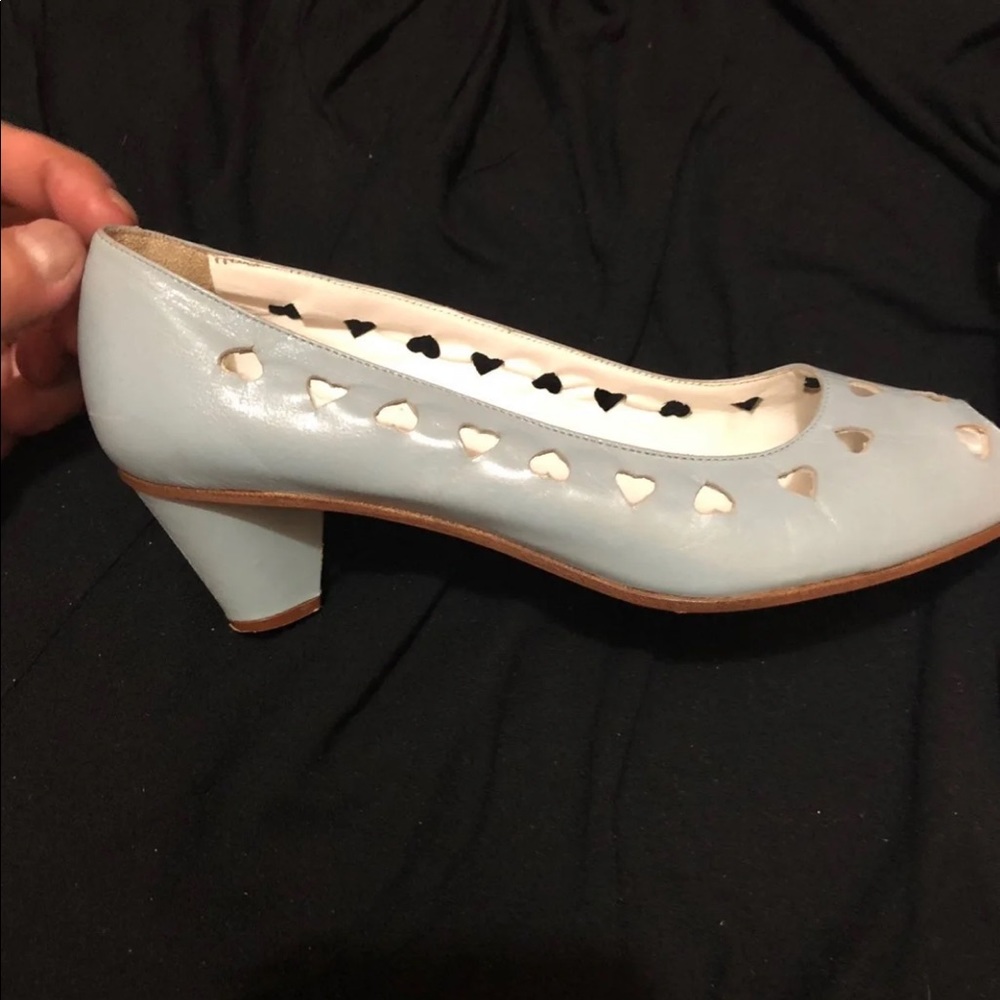 Adorable Vintage Andrea Pfister heart shoes - Picture 2 of 6